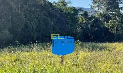 Amplo Terreno com 1060m² no Loteamento Portal da Colina em Forquilhas, em São José/SC