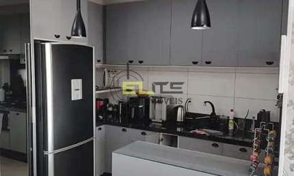 Apartamento à venda, semi-mobiliado com 03 quartos, sendo 01 suíte no Jardim Cidade de Florianópoli