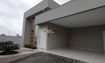 Casa à venda, semi-mobiliada, de 3 dormitórios e piscina na Guarda do Cubatão, em Palhoça/SC