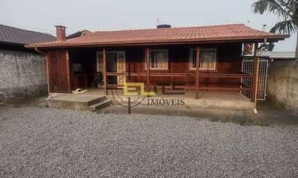 Casa à venda, semi-mobiliada com 3 dormitórios na Passagem do Massiambú, em Palhoça/SC