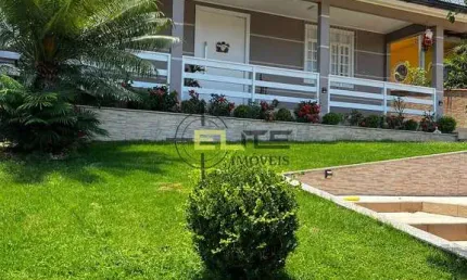 Linda e Ampla casa de 3 dormitórios, com Vista Mar e Piscina no Centro Histórico/São José.