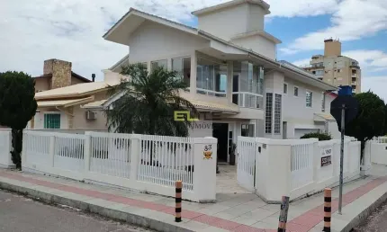 Casa com 4 quartos à venda na Avenida Hilza Terezinha Pagani, 200, Pagani, Palhoça