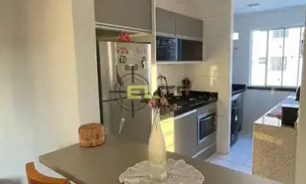 Apartamento de 2 dormitórios semi-mobiliado, no Residencial Beija Flor, Sertão do Maruim/São José.