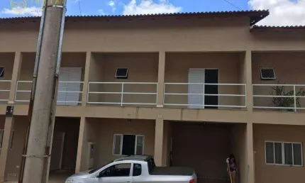 Casa com 3 Quartos, sendo 1 Suíte, 186 m² - aluguel por R$ 2.502,76/mês ou venda por R$ 450.000 - Condomínio Sant`Ana - Araçoiaba da Serra/SP