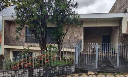 Casa com 3 dormitórios, sendo 1 suíte à venda, 200 m² por R$ 690.000 - Vila Hortência - Sorocaba/SP
