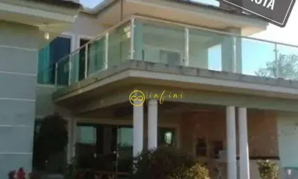 Casa de Condomínio com 2 Quartos, todos Suítes à venda, 226 m² por R$ 905.000 - Condomínio Residencial Village da Serra - Araçoiaba da Serra/SP