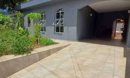 Casa Térrea com 3 dormitórios à venda, 151 m² por R$ 550.000 - Vila Hortência - Sorocaba/SP
