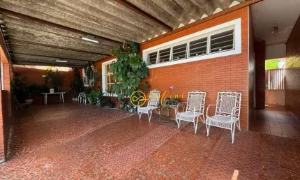 Casa Térrea Residencial com 3 Quartos, sendo 1 Suíte  à venda, 178 m² por R$ 450.000 - Vila Trujillo - Sorocaba/SP