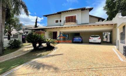 Casa de Luxo em Condomínio à Venda em Cotia - São Paulo II: 5 Quartos, 5 Suítes, 3 Salas, 8 Banheiros, 11 Vagas, 752,08m².