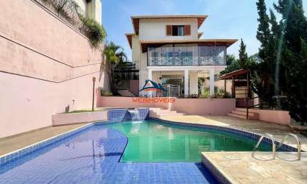 Casa de luxo em condomínio na Granja Viana, Carapicuíba-SP: 3 quartos, 3 suítes, 3 salas, 5 banheiros, 10 vagas, 357m².
