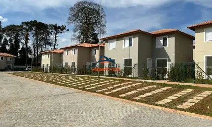 Casa para venda no condomínio Encatada, imóvel com 3 dormitórios sendo 1 suite, localizado ao lado do shopping no bairro do tijuco preto em cotia.