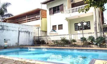 Casa para venda no condomínio Granja Cristiana no bairro tijuco preto em vargem grande paulista, casa com piscina, edicula, 6 vagas de garagens.