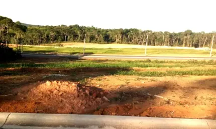 Terreno em Condomínio de Luxo em Cotia-SP (Água Espraiada) - 250m² de área!