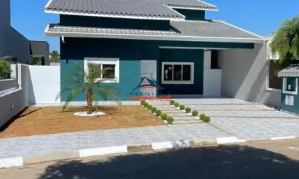 Residência de alto padrão em condomínio exclusivo em Vargem Grande Paulista-SP: 3 quartos, 1 suíte, 3 salas, 2 banheiros, 4 vagas, 282,71m².