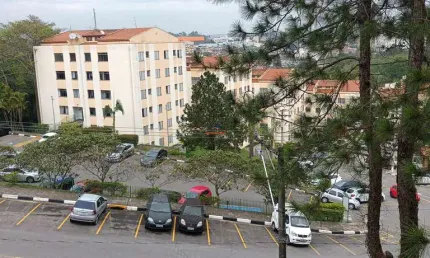Apartamento com 2 quartos à venda na Estrada Manoel Lages do Chao, 750, Jardim Caiapia, Cotia, 60 m2 por R$ 215.000