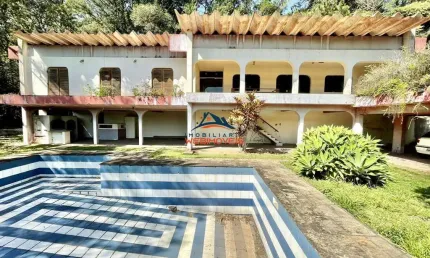 Imperdível: Casa de luxo com 4 quartos e 2 suítes no Jardim Colibri, Cotia-SP! 700m², 3 salas, 4 banheiros e 6 vagas.