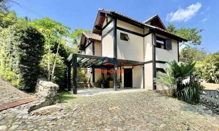 Casa em condomínio fechado com 3 quartos à venda na Rua Três Rios, 4, Chácara Santa Lúcia, Carapicuíba por R$ 1.280.000
