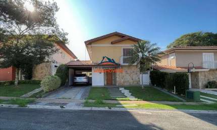 Casa de alto padrão em condomínio no São Paulo II, Cotia-SP: 4 quartos, 2 suítes, 2 salas, 5 banheiros, 4 vagas, 360m².