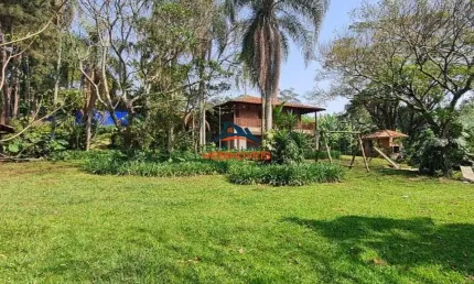 Casa comercial com 4 salas para alugar na Avenida Dona Cherubina Viana, 1789, Vila Santo Antônio, Cotia por R$ 25.000