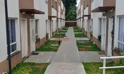 Casa em Condomínio à Venda em Cotia-SP, Bairro Água Espraiada: 2 quartos, 2 salas, 2 banheiros, 1 vaga de garagem, 49m².