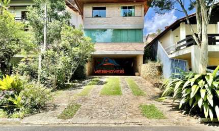 Casa de alto padrão para locação em condomínio na Chácara Ondas Verdes, Cotia-SP: 4 quartos, 2 suítes, 3 salas, 3 banheiros, 4 vagas de garagem, 350m².