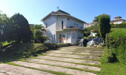 Casa em Condomínio de Luxo à Venda em Vargem Grande Paulista-SP, Bairro San Diego: 3 Quartos, 3 Suítes, 2 Salas, 4 Banheiros, 4 Vagas, 170m²!