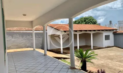 Casa comercial - setor pedro ludovico codigo: 20844