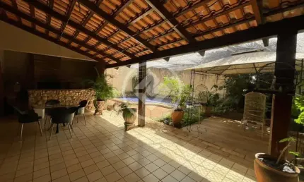 Casa com 4 quartos para alugar na Rua 1121, sn, Setor Marista, Goiânia