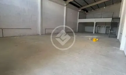 Barracão / Galpão / Depósito para alugar na Avenida Pérola, sn, Residencial Park Solar, Goiânia