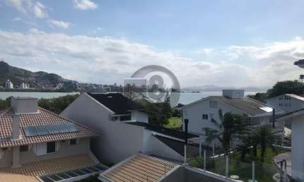 Casa com 3 quartos à venda na Rua Professor Clóvis Menel Calliari, João Paulo, Florianópolis