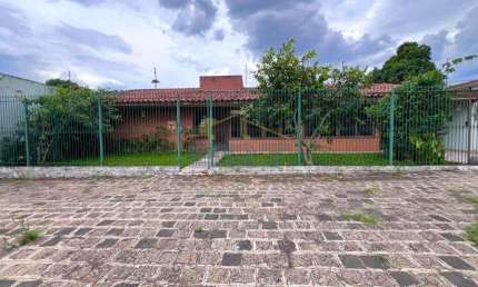 Casa à venda em Curitiba, Rebouças, com 3 quartos, com 198.96 m²