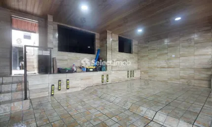 Casa com 3 quartos à venda na Rua João Brancalion, --, Parque São Vicente, Mauá