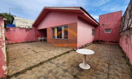 Imperdível! Casa à venda em Americana-SP, no Jardim Guanabara, com 3 quartos, 1 suíte, 2 salas, 2 banheiros, 2 vagas e 100m².