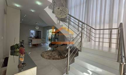 Casa em Condomínio à Venda em Americana-SP - 5 quartos, 3 suítes, 2 salas, 5 banheiros, 4 vagas, 304m²