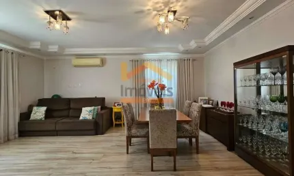 Imperdível! Casa à venda em Americana-SP, Jardim Dona Judith. 3 quartos, 1 suíte, 2 salas, 3 banheiros, 4 vagas. Área de 196m².