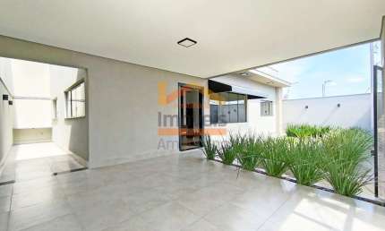 Casa à venda ou locação em Americana-SP, Jardim Brasil: 2 quartos, 1 suíte, 2 salas, 2 banheiros, 2 vagas, 107m².