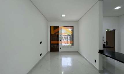 Imperdível casa à venda em Nova Odessa-SP, Parque Fabrício: 3 quartos, 1 suíte, 1 sala, 2 banheiros, 2 vagas, 87m². Confira já!