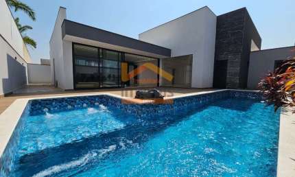 Casa de luxo em condomínio: 3 quartos, 3 suítes, 5 banheiros, 4 vagas - Americana-SP, Chácara Letônia - 237m².