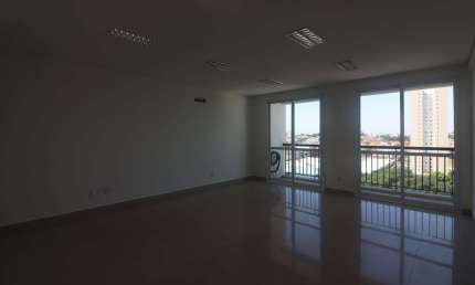 Aluguel de Sala Comercial de Alto Padrão em Americana-SP, na Vila Santo Antônio: 1 sala, 2 banheiros, 1 vaga de garagem, 44,88 m²