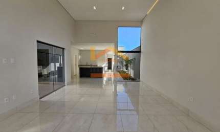 Casa de Luxo em Condomínio à Venda em Nova Odessa-SP  3 Quartos, 1 Suíte, 2 Salas, 3 Banheiros, 4 Vagas, 241m²