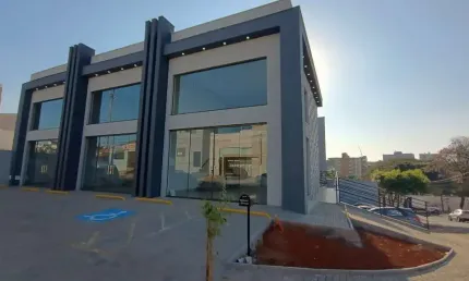 Salão Comercial para Locação em Americana-SP, Jardim São Paulo: 2 Banheiros, 3 Vagas de Garagem, 106m² de Área