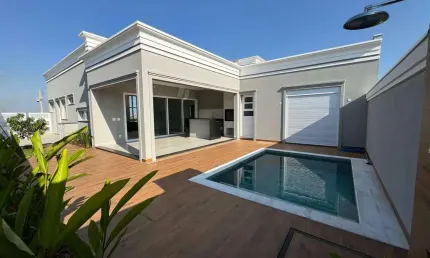 Casa de luxo em condomínio no Engenho Velho, Nova Odessa-SP: 3 quartos, 3 suítes, 6 banheiros e 211,83m²!