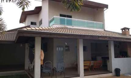 Casa de Luxo: 4 Quartos, 2 Suítes, 2 Salas, 5 Banheiros, 2 Vagas na Jardim Souza Queiroz, Santa Bárbara D'Oeste-SP (250m²)