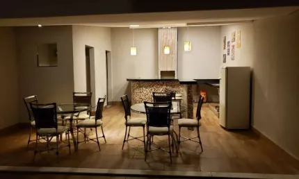 Casa à venda em Americana-SP, Parque Residencial Jaguari: 2 quartos, 2 suítes, 1 sala, 3 banheiros, 2 vagas, 130m².