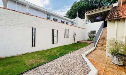 Casa Comercial de Alto Padrão à Venda em Americana-SP, Bairro Centro: 3 Quartos, 2 Suítes, 2 Salas, 3 Banheiros, 3 Vagas, 220m².