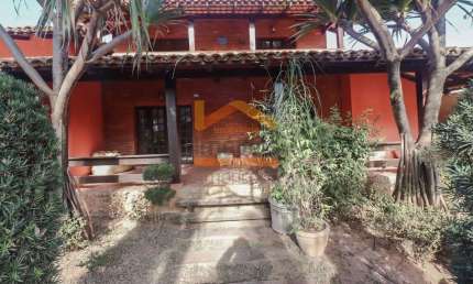 Casa comercial à venda em Americana-SP, no Jardim Paulista - 3 quartos, 1 suíte, 3 salas, 4 banheiros, 6 vagas e 308m²!