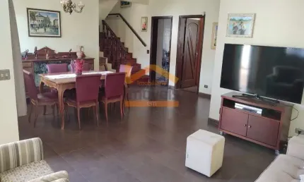 Imperdível oportunidade de adquirir uma casa com 4 quartos e 1 suíte no bairro Werner Plaas em Americana-SP!