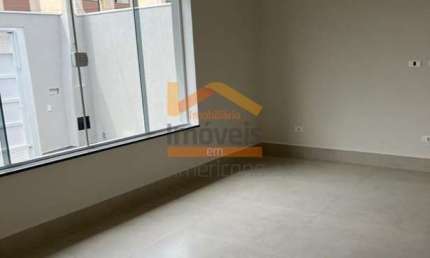 Imperdível casa à venda em Americana-SP, bairro Cidade Jardim II: 3 quartos, 1 suíte, 2 salas, 2 banheiros, 3 vagas de garagem, 120m²!