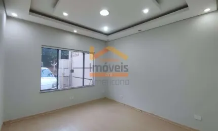 Casa comercial disponível para locação no bairro Jardim Jacyra em Americana
