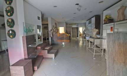 Salão comercial 210m² no centro da cidade de Santa barbara Doeste R$ 10.000,00